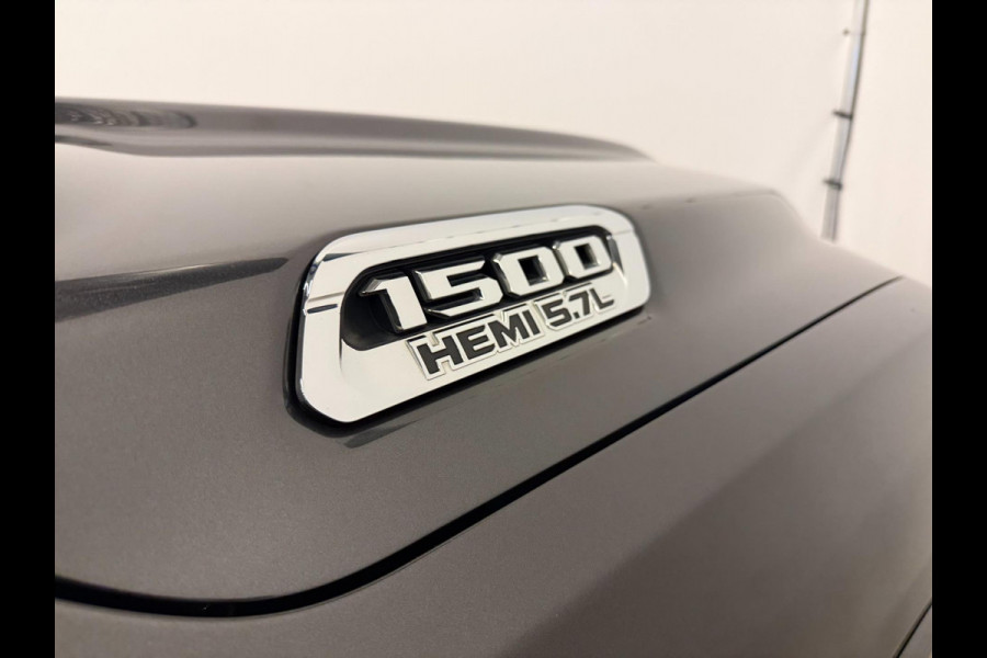 Dodge Ram 1500 5.7 V8 4x4 Crew Cab Limited|PANO|WEINIG KM |INRUIL MOGELIJK Dodge Ram 1500 5.7 V8 4x4 Crew Cab Limited|PANO|WEINIG KM |INRUIL MOGELIJK