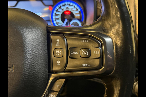Dodge Ram 1500 5.7 V8 4x4 Crew Cab Limited|PANO|WEINIG KM |INRUIL MOGELIJK Dodge Ram 1500 5.7 V8 4x4 Crew Cab Limited|PANO|WEINIG KM |INRUIL MOGELIJK