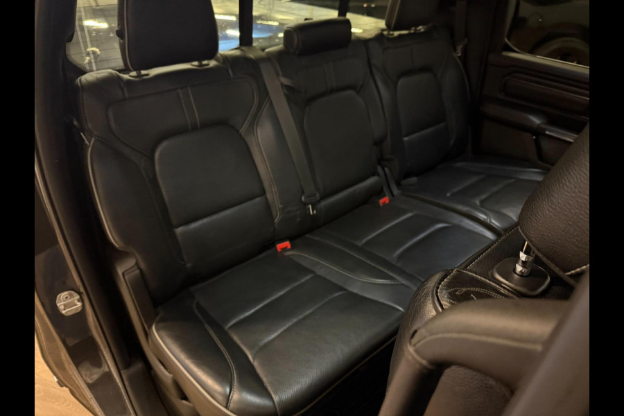 Dodge Ram 1500 5.7 V8 4x4 Crew Cab Limited|PANO|WEINIG KM |INRUIL MOGELIJK Dodge Ram 1500 5.7 V8 4x4 Crew Cab Limited|PANO|WEINIG KM |INRUIL MOGELIJK
