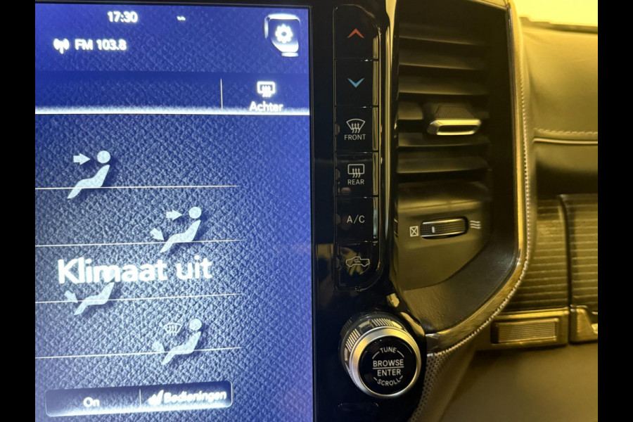 Dodge Ram 1500 5.7 V8 4x4 Crew Cab Limited|PANO|WEINIG KM |INRUIL MOGELIJK Dodge Ram 1500 5.7 V8 4x4 Crew Cab Limited|PANO|WEINIG KM |INRUIL MOGELIJK