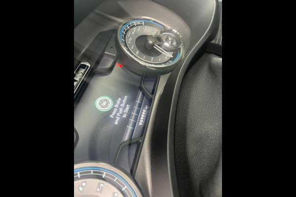 Dodge Ram 1500 5.7 V8 4x4 Crew Cab Limited|PANO|WEINIG KM |INRUIL MOGELIJK Dodge Ram 1500 5.7 V8 4x4 Crew Cab Limited|PANO|WEINIG KM |INRUIL MOGELIJK