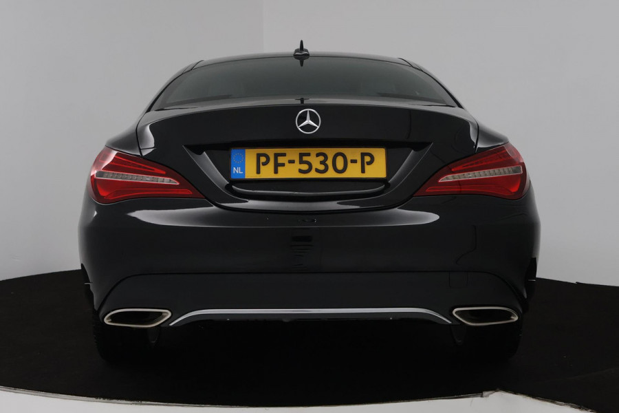 Mercedes-Benz CLA-Klasse 180 AMG Night Edition Plus (PARKEERSENSOREN, STOELVERWARMING, CRUISE CONTROL, NAVIGATIE) Mercedes-Benz CLA-Klasse 180 AMG Night Edition Plus (PARKEERSENSOREN, STOELVERWARMING, CRUISE CONTROL, NAVIGATIE)
