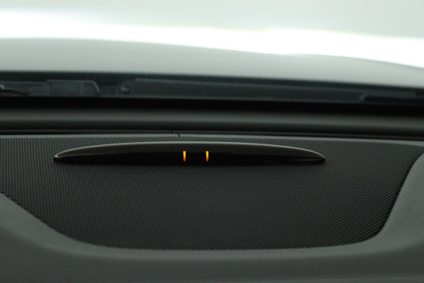 Mercedes-Benz CLA-Klasse 180 AMG Night Edition Plus (PARKEERSENSOREN, STOELVERWARMING, CRUISE CONTROL, NAVIGATIE) Mercedes-Benz CLA-Klasse 180 AMG Night Edition Plus (PARKEERSENSOREN, STOELVERWARMING, CRUISE CONTROL, NAVIGATIE)