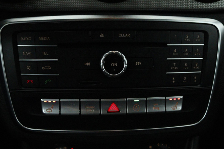 Mercedes-Benz CLA-Klasse 180 AMG Night Edition Plus (PARKEERSENSOREN, STOELVERWARMING, CRUISE CONTROL, NAVIGATIE) Mercedes-Benz CLA-Klasse 180 AMG Night Edition Plus (PARKEERSENSOREN, STOELVERWARMING, CRUISE CONTROL, NAVIGATIE)