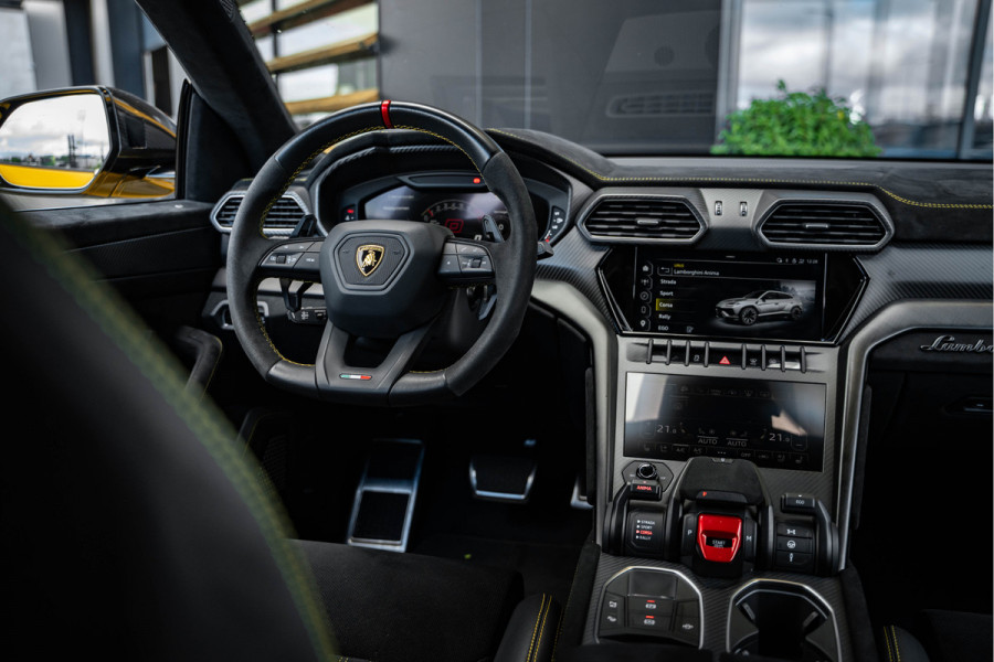 Lamborghini Urus 4.0 V8 Performante - Carbon | B&O Advanced | Alcantara | Stoelmassage & Koeling Lamborghini Urus 4.0 V8 Performante - Carbon | B&O Advanced | Alcantara | Stoelmassage & Koeling