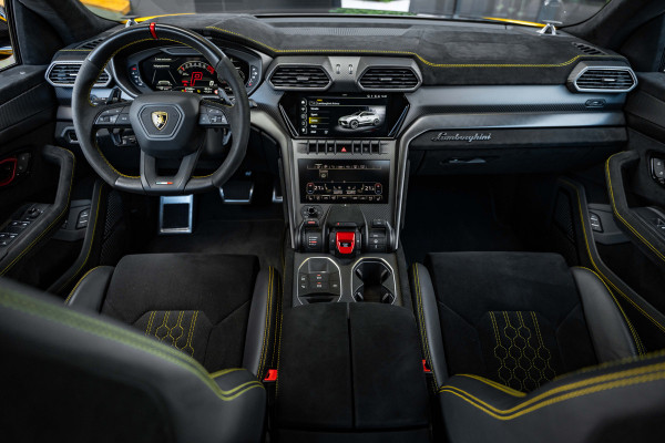 Lamborghini Urus 4.0 V8 Performante - Carbon | B&O Advanced | Alcantara | Stoelmassage & Koeling Lamborghini Urus 4.0 V8 Performante - Carbon | B&O Advanced | Alcantara | Stoelmassage & Koeling