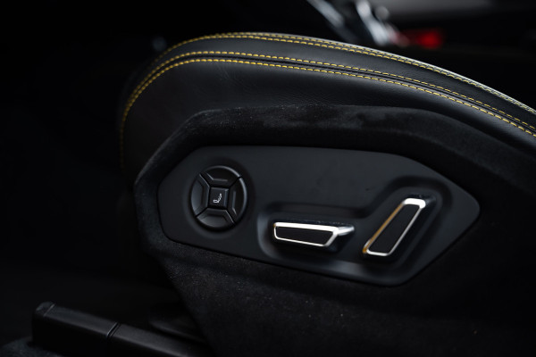 Lamborghini Urus 4.0 V8 Performante - Carbon | B&O Advanced | Alcantara | Stoelmassage & Koeling Lamborghini Urus 4.0 V8 Performante - Carbon | B&O Advanced | Alcantara | Stoelmassage & Koeling