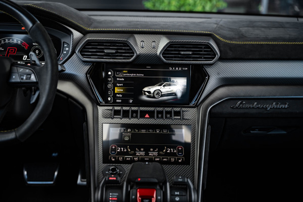 Lamborghini Urus 4.0 V8 Performante - Carbon | B&O Advanced | Alcantara | Stoelmassage & Koeling Lamborghini Urus 4.0 V8 Performante - Carbon | B&O Advanced | Alcantara | Stoelmassage & Koeling