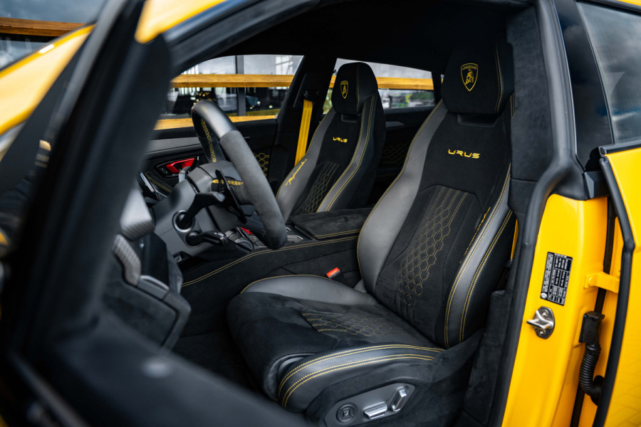 Lamborghini Urus 4.0 V8 Performante - Carbon | B&O Advanced | Alcantara | Stoelmassage & Koeling Lamborghini Urus 4.0 V8 Performante - Carbon | B&O Advanced | Alcantara | Stoelmassage & Koeling