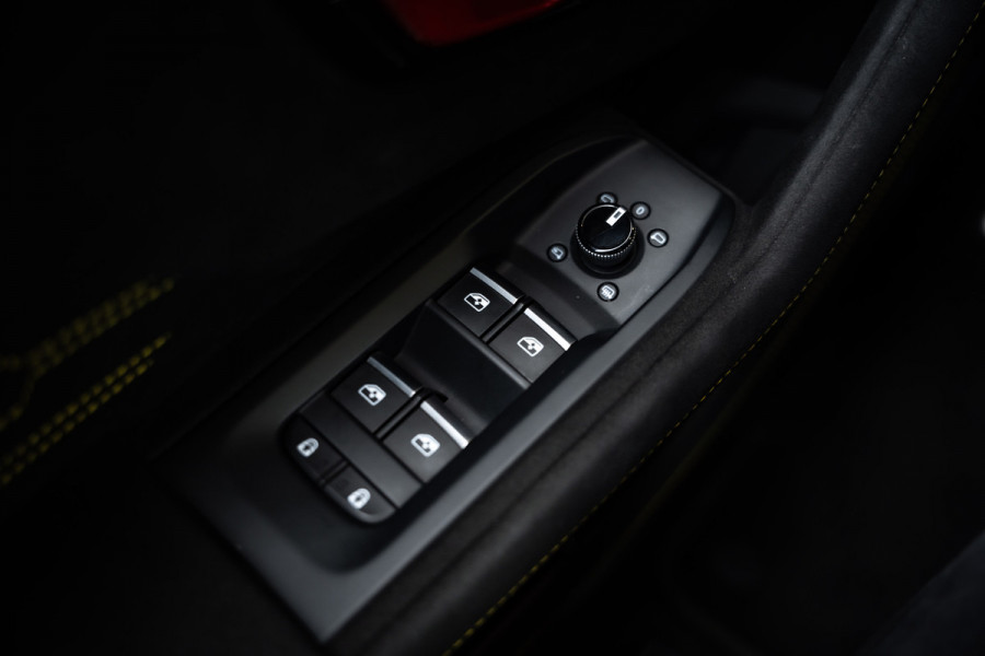 Lamborghini Urus 4.0 V8 Performante - Carbon | B&O Advanced | Alcantara | Stoelmassage & Koeling Lamborghini Urus 4.0 V8 Performante - Carbon | B&O Advanced | Alcantara | Stoelmassage & Koeling