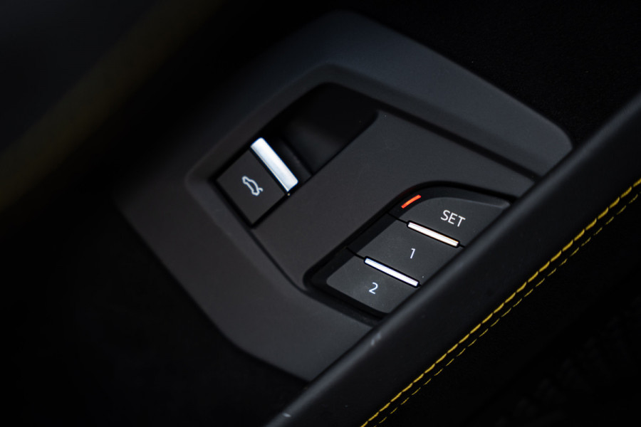 Lamborghini Urus 4.0 V8 Performante - Carbon | B&O Advanced | Alcantara | Stoelmassage & Koeling Lamborghini Urus 4.0 V8 Performante - Carbon | B&O Advanced | Alcantara | Stoelmassage & Koeling