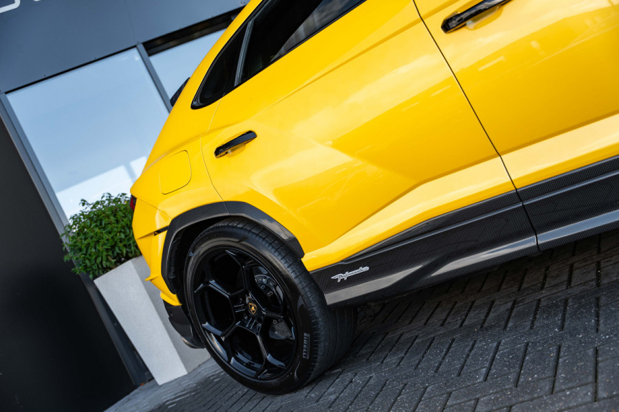 Lamborghini Urus 4.0 V8 Performante - Carbon | B&O Advanced | Alcantara | Stoelmassage & Koeling Lamborghini Urus 4.0 V8 Performante - Carbon | B&O Advanced | Alcantara | Stoelmassage & Koeling