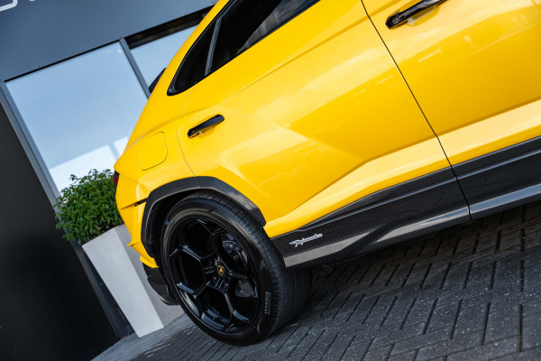 Lamborghini Urus 4.0 V8 Performante - Carbon | B&O Advanced | Alcantara | Stoelmassage & Koeling Lamborghini Urus 4.0 V8 Performante - Carbon | B&O Advanced | Alcantara | Stoelmassage & Koeling