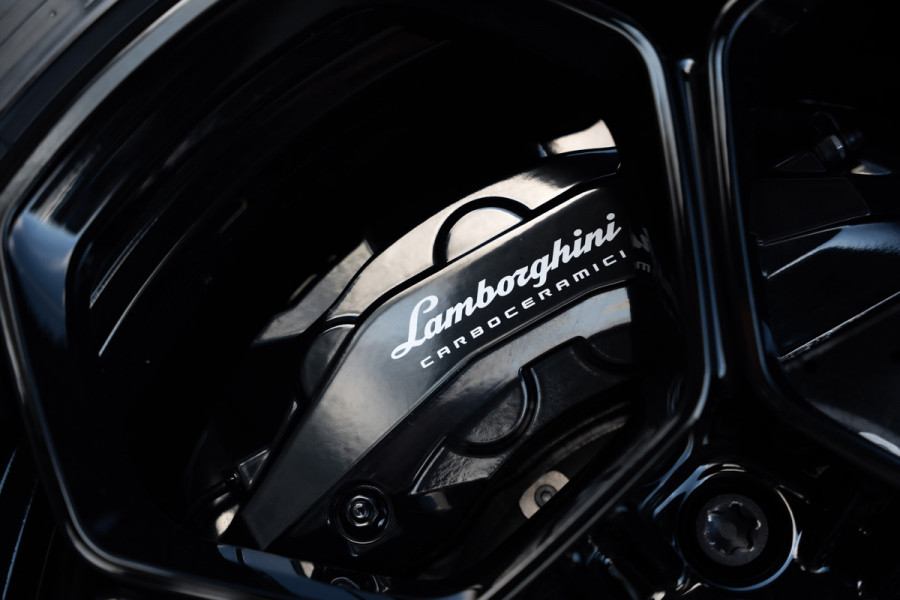 Lamborghini Urus 4.0 V8 Performante - Carbon | B&O Advanced | Alcantara | Stoelmassage & Koeling Lamborghini Urus 4.0 V8 Performante - Carbon | B&O Advanced | Alcantara | Stoelmassage & Koeling