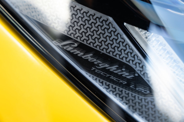 Lamborghini Urus 4.0 V8 Performante - Carbon | B&O Advanced | Alcantara | Stoelmassage & Koeling Lamborghini Urus 4.0 V8 Performante - Carbon | B&O Advanced | Alcantara | Stoelmassage & Koeling