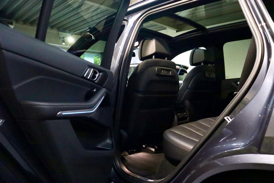 BMW X5 xDrive45e High Ex M Sport|PANO|4wSturing|VOL