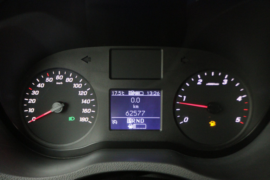 Mercedes-Benz Sprinter 317 CDI Aut. L2H1 3-Zits, Leer, Camera, Standkachel, Apple Carplay, Trekhaak, DAB, Cruise, 18" Mercedes-Benz Sprinter 317 CDI Aut. L2H1 3-Zits, Leer, Camera, Standkachel, Apple Carplay, Trekhaak, DAB, Cruise, 18"