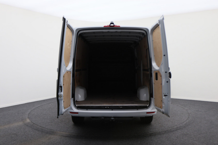 Mercedes-Benz Sprinter 317 CDI Aut. L2H1 3-Zits, Leer, Camera, Standkachel, Apple Carplay, Trekhaak, DAB, Cruise, 18" Mercedes-Benz Sprinter 317 CDI Aut. L2H1 3-Zits, Leer, Camera, Standkachel, Apple Carplay, Trekhaak, DAB, Cruise, 18"