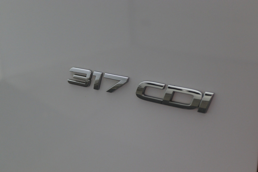 Mercedes-Benz Sprinter 317 CDI Aut. L2H1 3-Zits, Leer, Camera, Standkachel, Apple Carplay, Trekhaak, DAB, Cruise, 18" Mercedes-Benz Sprinter 317 CDI Aut. L2H1 3-Zits, Leer, Camera, Standkachel, Apple Carplay, Trekhaak, DAB, Cruise, 18"