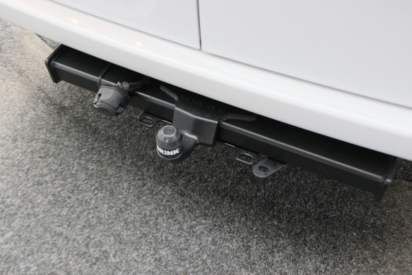 Mercedes-Benz Sprinter 317 CDI Aut. L2H1 3-Zits, Leer, Camera, Standkachel, Apple Carplay, Trekhaak, DAB, Cruise, 18" Mercedes-Benz Sprinter 317 CDI Aut. L2H1 3-Zits, Leer, Camera, Standkachel, Apple Carplay, Trekhaak, DAB, Cruise, 18"