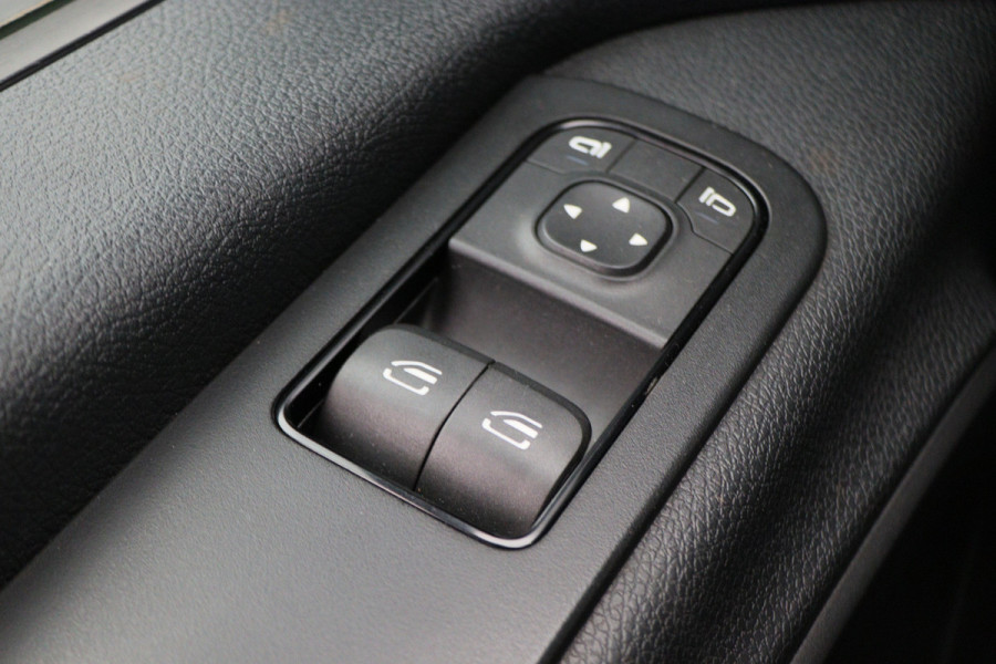 Mercedes-Benz Sprinter 317 CDI Aut. L2H1 3-Zits, Leer, Camera, Standkachel, Apple Carplay, Trekhaak, DAB, Cruise, 18" Mercedes-Benz Sprinter 317 CDI Aut. L2H1 3-Zits, Leer, Camera, Standkachel, Apple Carplay, Trekhaak, DAB, Cruise, 18"
