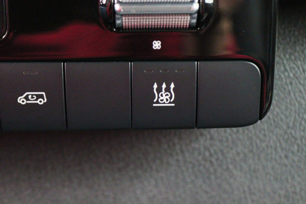 Mercedes-Benz Sprinter 317 CDI Aut. L2H1 3-Zits, Leer, Camera, Standkachel, Apple Carplay, Trekhaak, DAB, Cruise, 18" Mercedes-Benz Sprinter 317 CDI Aut. L2H1 3-Zits, Leer, Camera, Standkachel, Apple Carplay, Trekhaak, DAB, Cruise, 18"