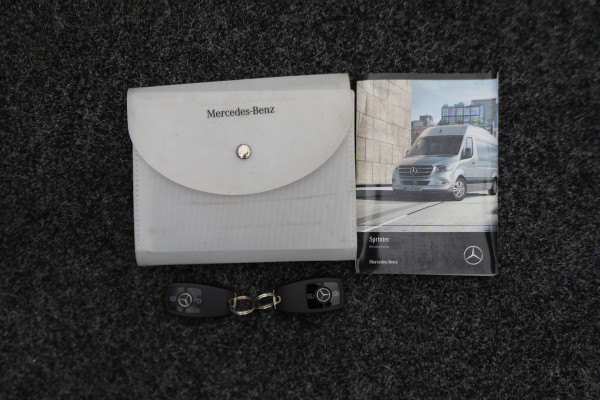 Mercedes-Benz Sprinter 317 CDI Aut. L2H1 3-Zits, Leer, Camera, Standkachel, Apple Carplay, Trekhaak, DAB, Cruise, 18" Mercedes-Benz Sprinter 317 CDI Aut. L2H1 3-Zits, Leer, Camera, Standkachel, Apple Carplay, Trekhaak, DAB, Cruise, 18"