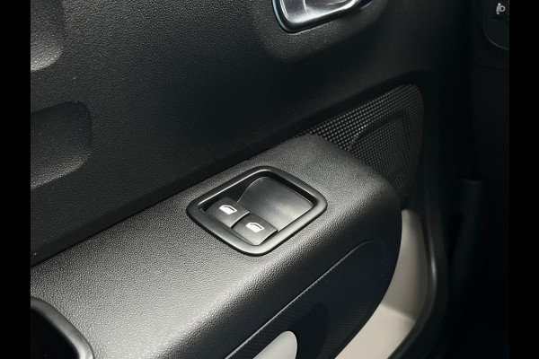 Citroën C3 1.2 Feel, Airco, Navi, CarPlay, Cruise, Two-Tone