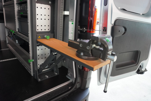 Renault Trafic 2.0 Blue dCi 170PK T30 L2H2 Complete BOTT Werkplaatsinrichting nr. V186 | Airco | Cruise | Navi | trekhaak