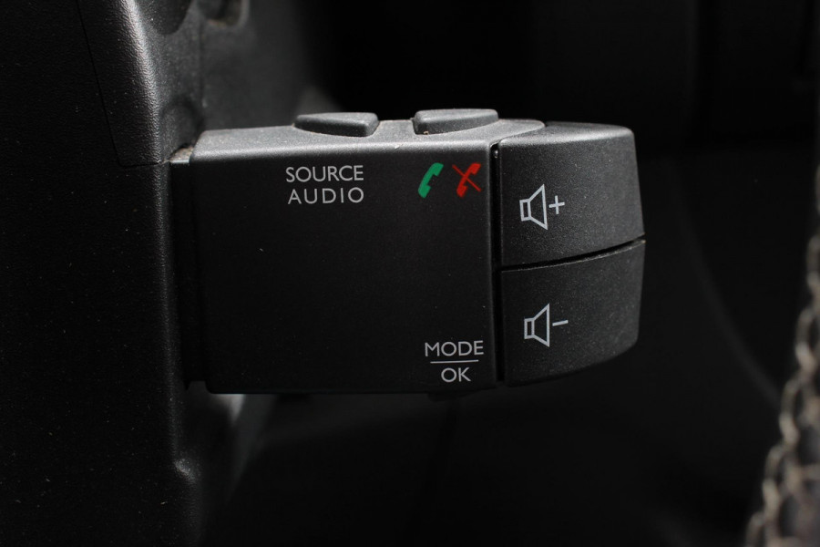 Fiat Talento 1.6 MultiJet 146pk EcoJet L2H1 | Navigatie | Apple Carplay/Android Auto | Parkeersensor achter | Camera | Cruise Control | Stoelverwarming | Airco | Getinte ramen | Trekhaak | Reservewiel Fiat Talento 1.6 MultiJet 146pk EcoJet L2H1 | Navigatie | Apple Carplay/Android Auto | Parkeersensor achter | Camera | Cruise Control | Stoelverwarming | Airco | Getinte ramen | Trekhaak | Reservewiel