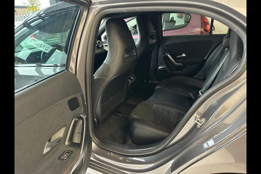 Mercedes-Benz A-Klasse 180 Business Solution AMG NIGHT PAKKET