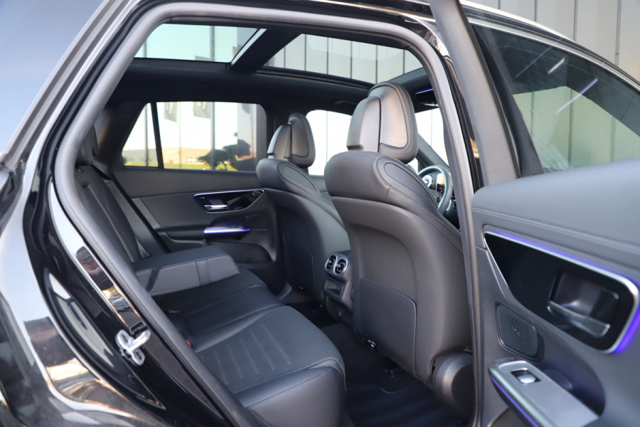 Mercedes-Benz GLC 300e AMG 4-Matic | 313PK | Pano | Sfeerverlichting | Distronic | Memory | Stuurwielverw. | Standkachel | Trekhaak | Stoelverw. | Mercedes-Benz GLC 300e AMG 4-Matic | 313PK | Pano | Sfeerverlichting | Distronic | Memory | Stuurwielverw. | Standkachel | Trekhaak | Stoelverw. |