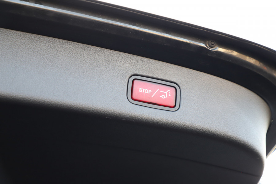 Mercedes-Benz GLC 300e AMG 4-Matic | 313PK | Pano | Sfeerverlichting | Distronic | Memory | Stuurwielverw. | Standkachel | Trekhaak | Stoelverw. | Mercedes-Benz GLC 300e AMG 4-Matic | 313PK | Pano | Sfeerverlichting | Distronic | Memory | Stuurwielverw. | Standkachel | Trekhaak | Stoelverw. |