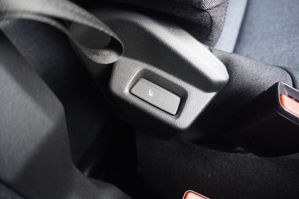 Renault Master T35 2.0 dCi 170PK L3H2 Extra Laadruimte inrichting nr. V110 | Airco | Cruise | Camera | Navi |  Oprijschans | Flitsbalk