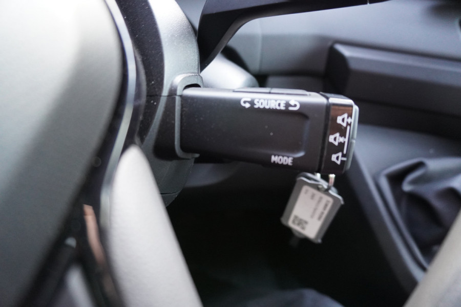 Renault Master T35 2.0 dCi 170PK L3H2 Extra Laadruimte inrichting nr. V110 | Airco | Cruise | Camera | Navi |  Oprijschans | Flitsbalk