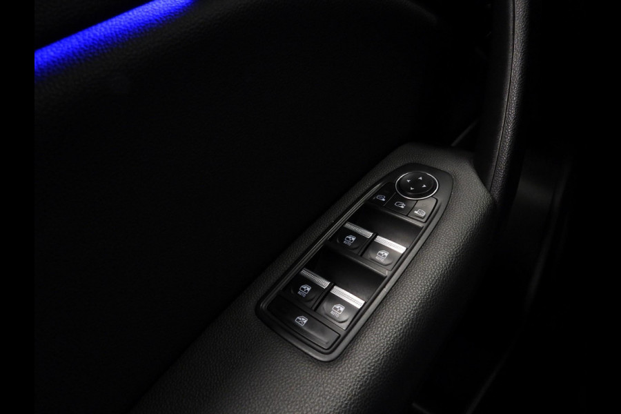 Renault Captur 1.3 TCe 140PK Intens NAVI/CAMERA/TREKHAAK/18"LMV!