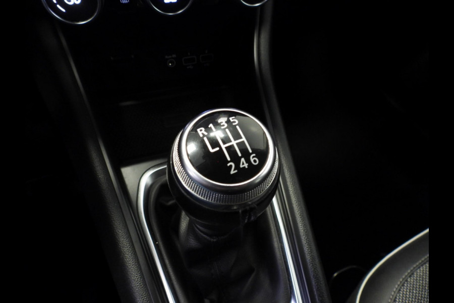 Renault Captur 1.3 TCe 140PK Intens NAVI/CAMERA/TREKHAAK/18"LMV!