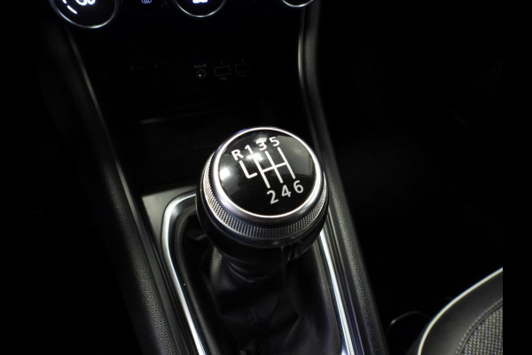 Renault Captur 1.3 TCe 140PK Intens NAVI/CAMERA/TREKHAAK/18"LMV!