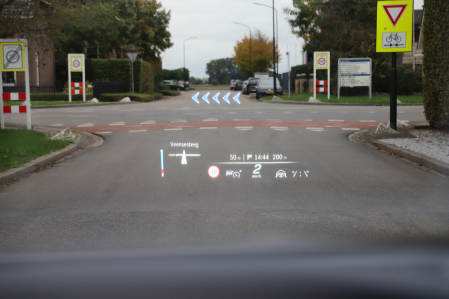 Mercedes-Benz EQS SUV 450+ AMG 108 kWh | 360PK | Massage | Achterasbesturing | Head-up | Luchtvering | Sfeerverlichting | Burmester | Leder exclusief Mercedes-Benz EQS SUV 450+ AMG 108 kWh | 360PK | Massage | Achterasbesturing | Head-up | Luchtvering | Sfeerverlichting | Burmester | Leder exclusief