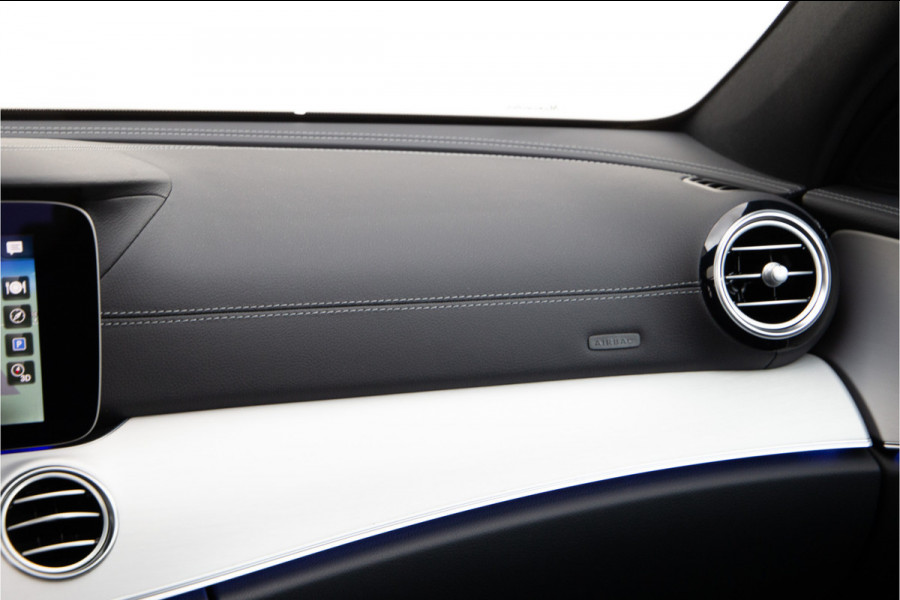 Mercedes-Benz E-Klasse 300 e AMG Premium Plus, Nightpakket, Pano, Leder, Burmester, Widescreen, Memory, 2023 Mercedes-Benz E-Klasse 300 e AMG Premium Plus, Nightpakket, Pano, Leder, Burmester, Widescreen, Memory, 2023