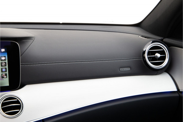 Mercedes-Benz E-Klasse 300 e AMG Premium Plus, Nightpakket, Pano, Leder, Burmester, Widescreen, Memory, 2023 Mercedes-Benz E-Klasse 300 e AMG Premium Plus, Nightpakket, Pano, Leder, Burmester, Widescreen, Memory, 2023