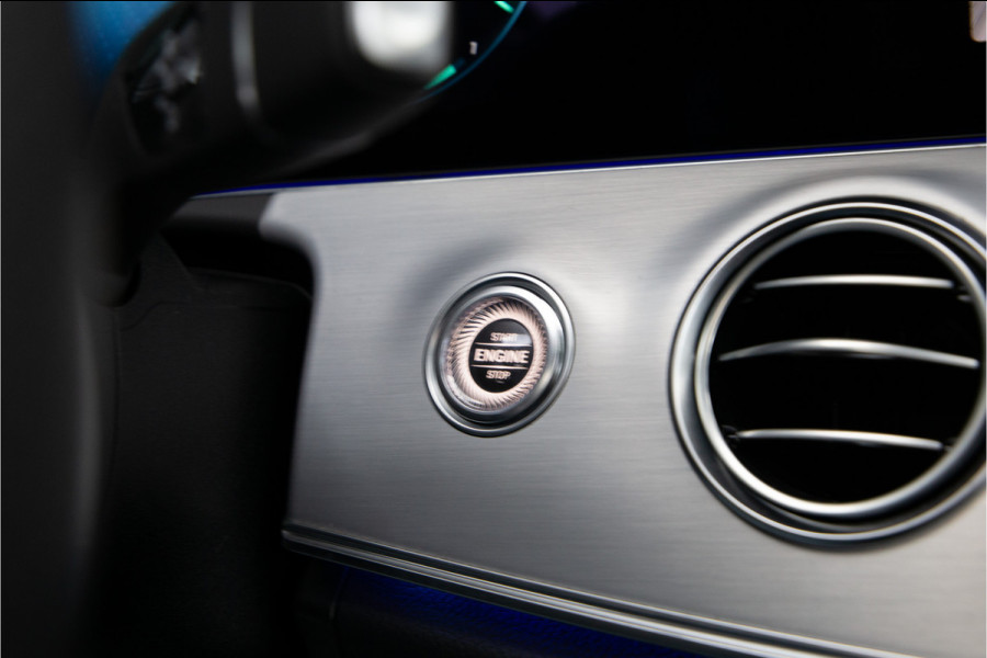 Mercedes-Benz E-Klasse 300 e AMG Premium Plus, Nightpakket, Pano, Leder, Burmester, Widescreen, Memory, 2023 Mercedes-Benz E-Klasse 300 e AMG Premium Plus, Nightpakket, Pano, Leder, Burmester, Widescreen, Memory, 2023