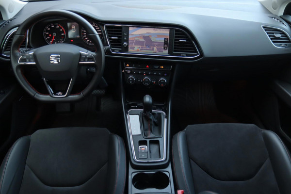 Seat Leon 1.4 EcoTSI FR / PANODAK / CAMERA / LED / CARPLAY / STOELVERW Seat Leon 1.4 EcoTSI FR / PANODAK / CAMERA / LED / CARPLAY / STOELVERW