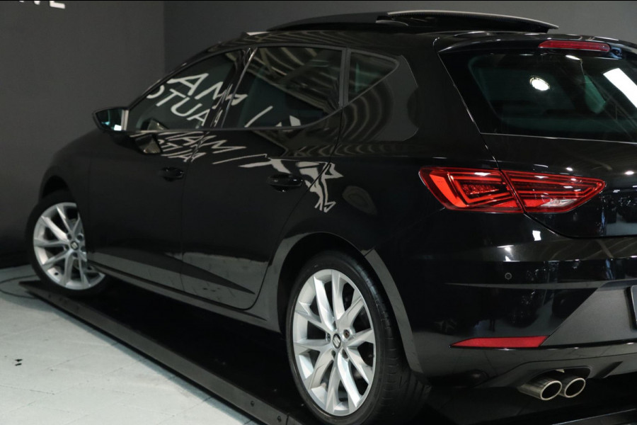 Seat Leon 1.4 EcoTSI FR / PANODAK / CAMERA / LED / CARPLAY / STOELVERW Seat Leon 1.4 EcoTSI FR / PANODAK / CAMERA / LED / CARPLAY / STOELVERW