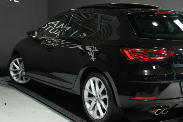 Seat Leon 1.4 EcoTSI FR / PANODAK / CAMERA / LED / CARPLAY / STOELVERW Seat Leon 1.4 EcoTSI FR / PANODAK / CAMERA / LED / CARPLAY / STOELVERW