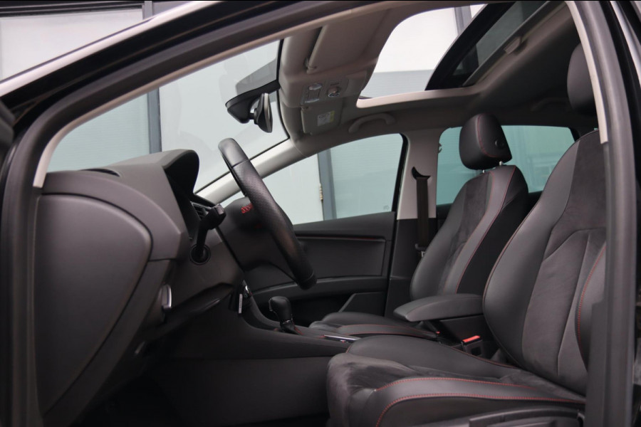 Seat Leon 1.4 EcoTSI FR / PANODAK / CAMERA / LED / CARPLAY / STOELVERW Seat Leon 1.4 EcoTSI FR / PANODAK / CAMERA / LED / CARPLAY / STOELVERW