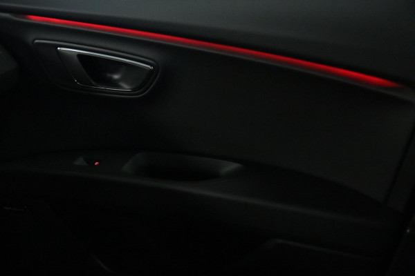 Seat Leon 1.4 EcoTSI FR / PANODAK / CAMERA / LED / CARPLAY / STOELVERW Seat Leon 1.4 EcoTSI FR / PANODAK / CAMERA / LED / CARPLAY / STOELVERW