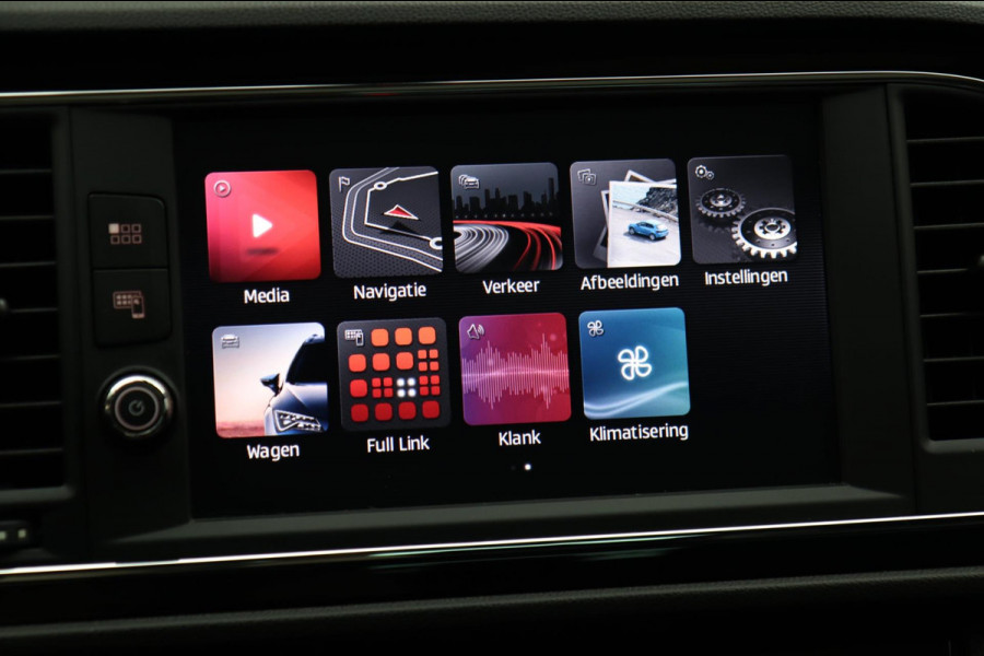 Seat Leon 1.4 EcoTSI FR / PANODAK / CAMERA / LED / CARPLAY / STOELVERW Seat Leon 1.4 EcoTSI FR / PANODAK / CAMERA / LED / CARPLAY / STOELVERW