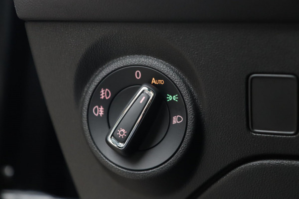 Seat Leon 1.4 EcoTSI FR / PANODAK / CAMERA / LED / CARPLAY / STOELVERW Seat Leon 1.4 EcoTSI FR / PANODAK / CAMERA / LED / CARPLAY / STOELVERW