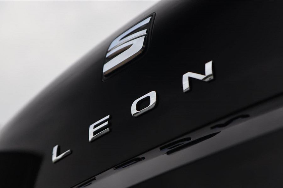 Seat Leon 1.4 EcoTSI FR / PANODAK / CAMERA / LED / CARPLAY / STOELVERW Seat Leon 1.4 EcoTSI FR / PANODAK / CAMERA / LED / CARPLAY / STOELVERW